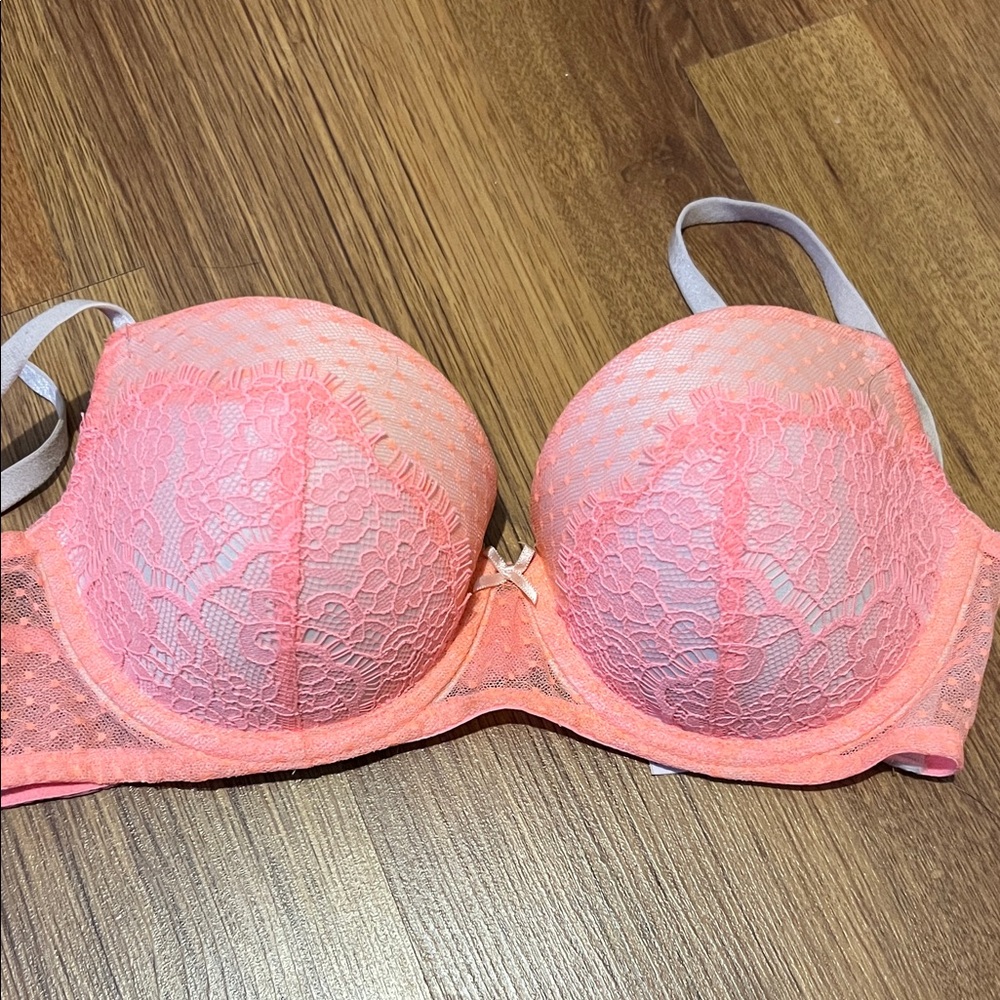 Victoria's Secret Dream Angels Lightly Lined Demi Bra 34C Coral Cream